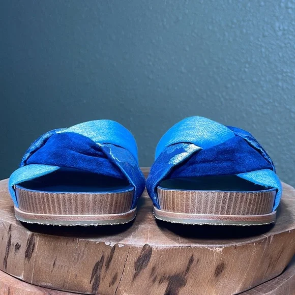 JOHNNY WAS Denim Suede Floral Tapestry Twist Slides - Picture 4 of 16